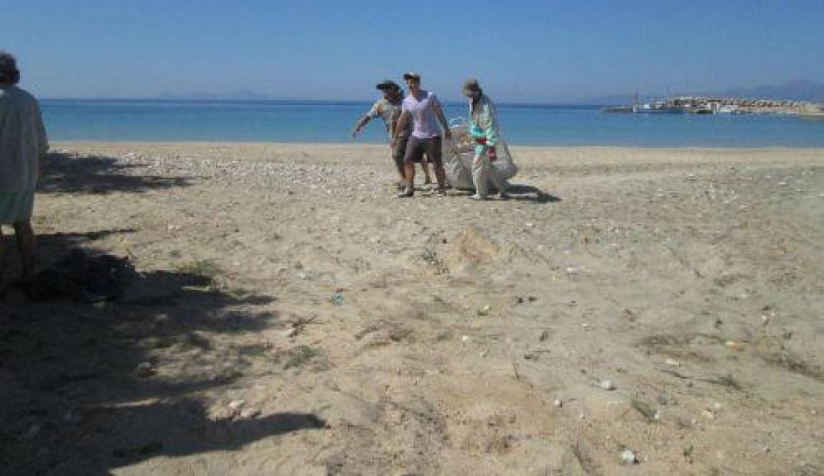 Εθελοντικός καθαρισμός από το ΤΕΜ (Εθνοφυλακή Μυτιλήνης)