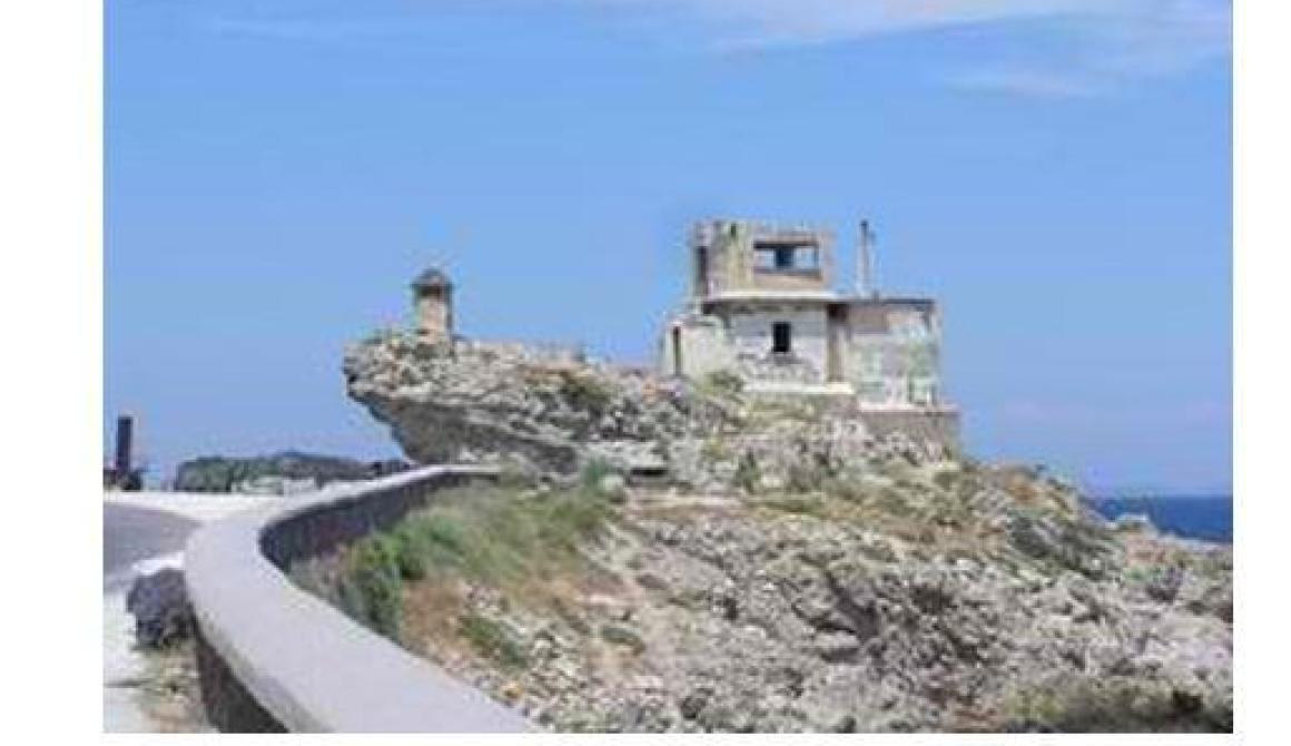 Φάρος Φυκιότρυπας Μυτιλήνης