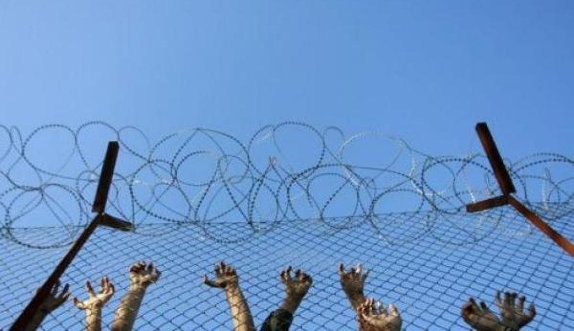Μετανάστες δραπέτευσαν από κέντρο κράτησης στη Λιβύη