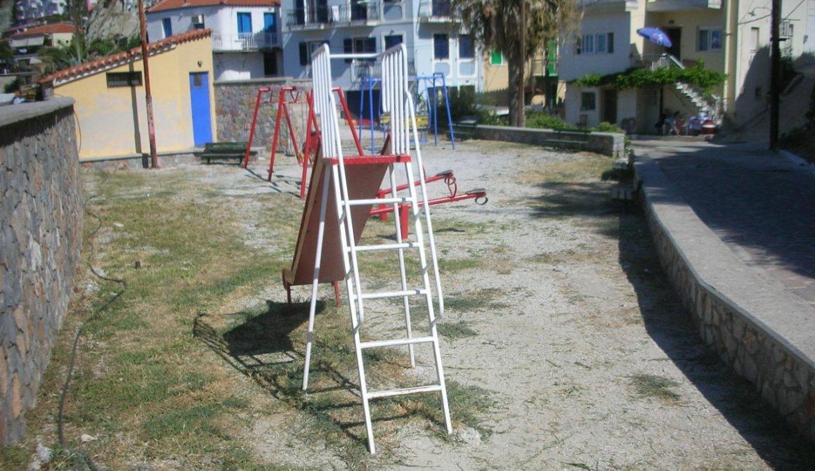 Lesvosnews παιδική χαρά