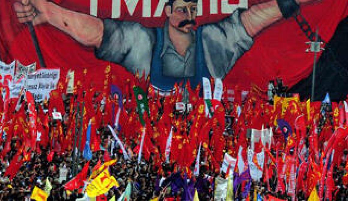 Μετατίθεται η αργία της Πρωτομαγιάς - Αντιδράσεις από το ΠΑΜΕ