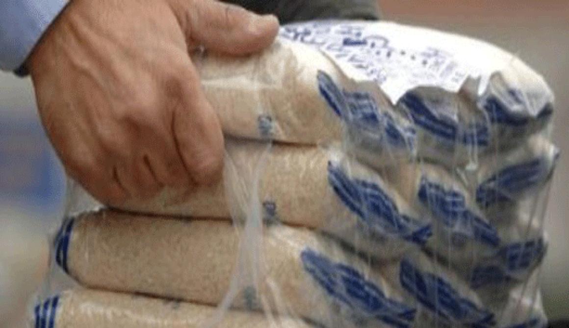 Δωρεάν διανομή γραβιέρας, ρύζιου και ελαιολάδου σε απόρους της Λέσβου