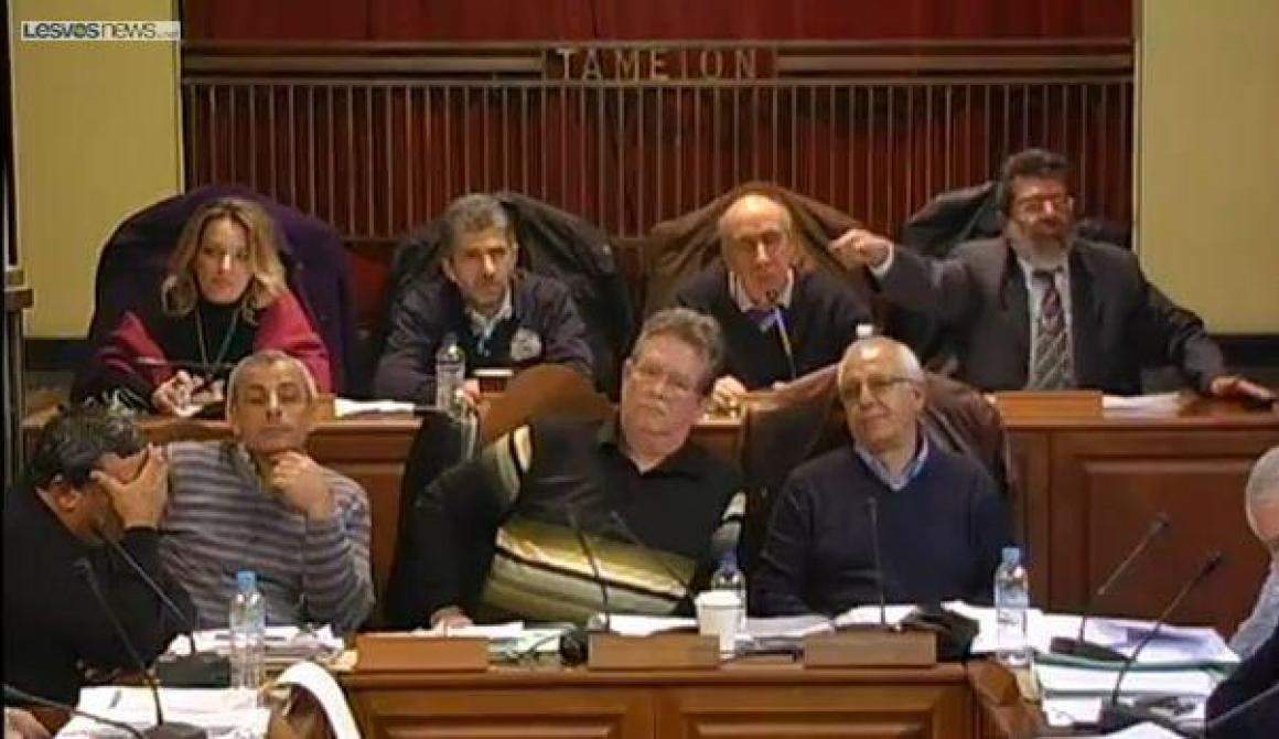 Θαυμάστε τους! Με πιέσεις προσπαθούν να περάσουν αυξήσεις στα ανταποδοτικά τέλη!