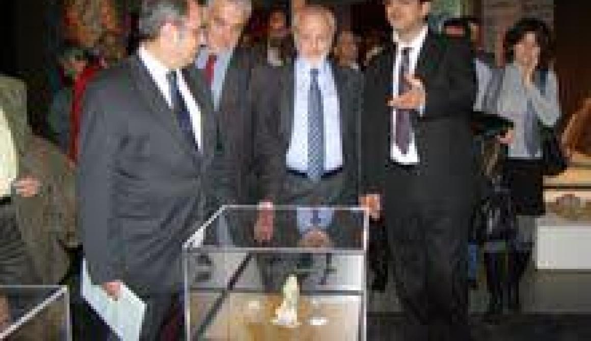 Ο ΓΓ Αιγαιου και ΝΠ και ο Πρύτανης του ΑΠΘ κ. Μυλόπουλος κατα την ξενάγηση