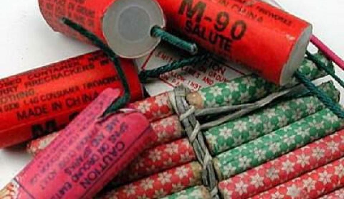 Συλλήψεις και ενημέρωση για τα βεγγαλικά του Πάσχα