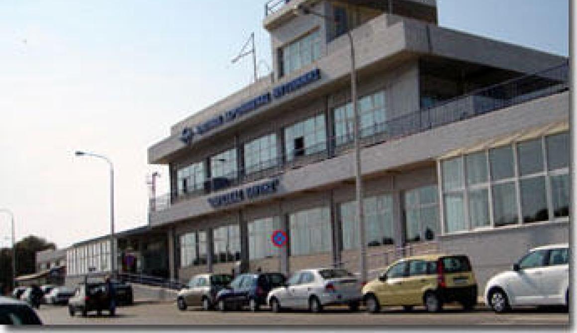 έσσερις συλλήψεις αλλοδαπών, που αποπειράθηκαν να ταξιδέψουν με πλαστά έγγραφα
