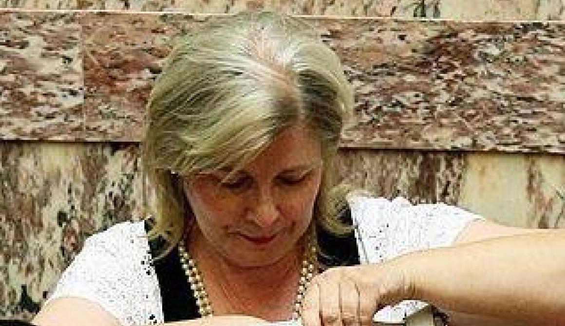 Η Ελένη Ζαρούλια θέλει υποχρεωτική στράτευση γυναικών