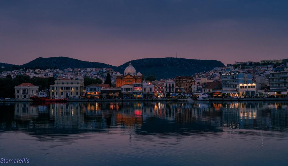 Μυτιλήνη λίγο πριν την Ανάσταση... "ανάσταση" με χρώματα ! η εξαιρετική φωτογραφία είναι από το Δημήτρη Σταματέλλη 