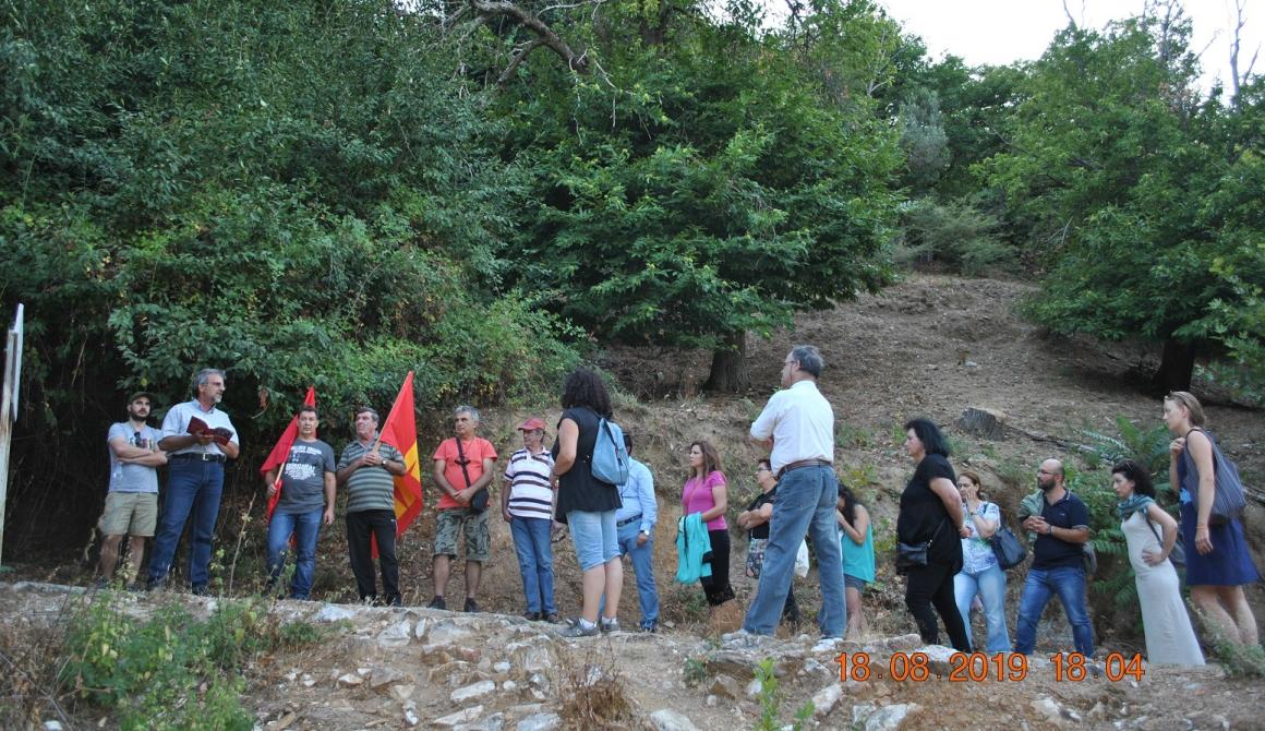 Ο Ηρακλής Κουντουρέλης αναφέρεται στα ιστορικά γεγονότα του Μπλόκου των Γερμανών κατακτητών στην Αγιάσο στις 28/3/1944 και στα θύματά του. (Φωτογραφία Χρύσανθου Χατζηπαναγιώτη)