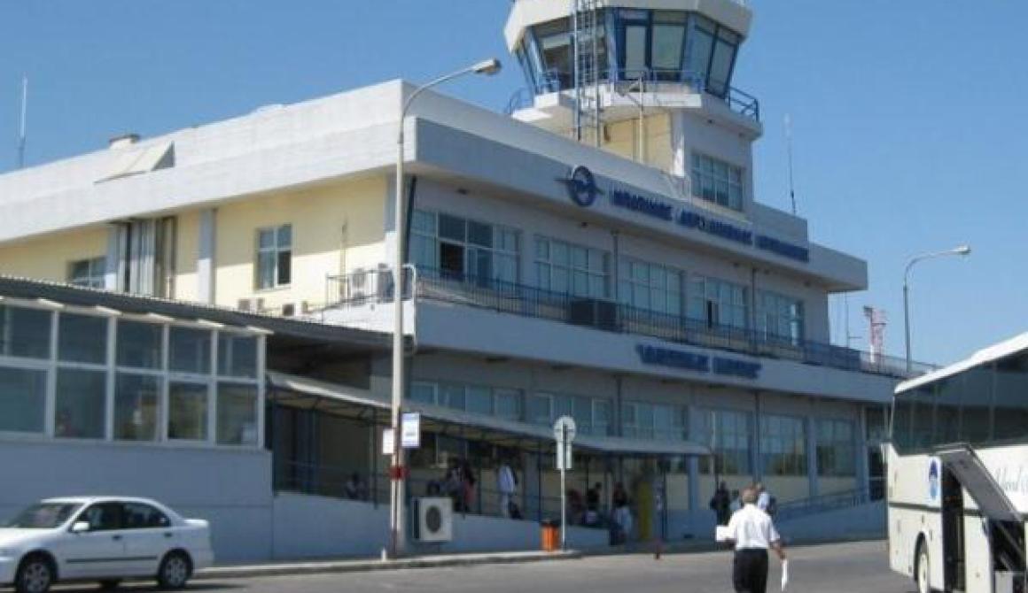 Σύλληψη αλλοδαπών για χρήση πλαστών ταξιδιωτικών εγγράφων στον Αερολιμένα Μυτιλήνης