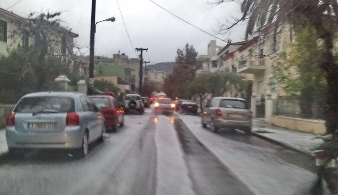 Ισχυρή χαλαζόπτωση στη Μυτιλήνη 