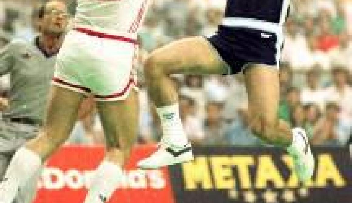 «Ευχαριστώ» σ' έναν θρύλο -  Ο  Νίκος Γκάλης τιμήθηκε για την προσφορά του στην καλαθοσφαίριση