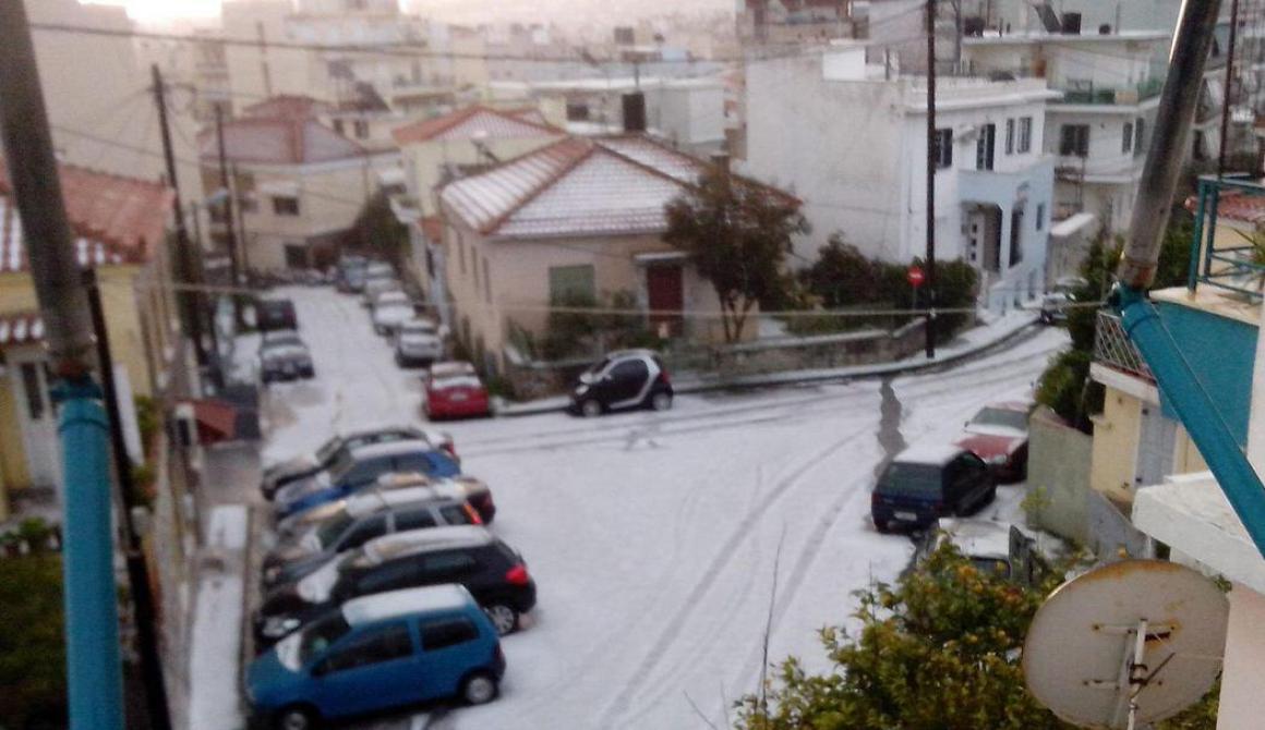 Ισχυρή χαλαζόπτωση στη Μυτιλήνη 