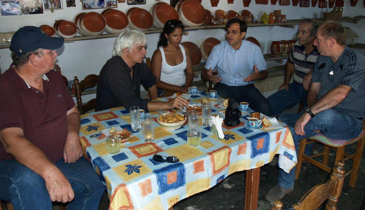 Στο παραδοσιακό εργαστηρι κεραμικής του Δημ Κουβδή στον Άγιο Στεφανο