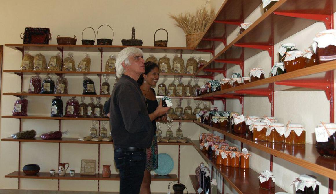 Στις εγκαταστάσεις του Συνεταιρισμού Γυναικών Μεσοτόπου