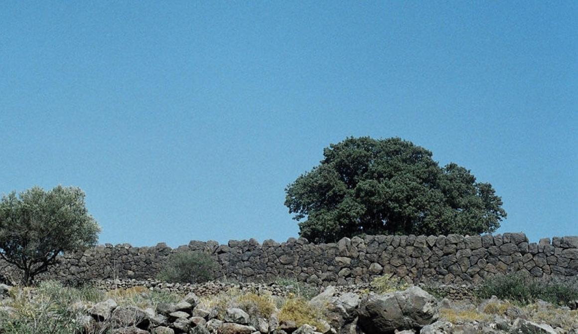 Kαλόχτιστος Αποθήκας στα νότια σύνορα της Ερεσίας