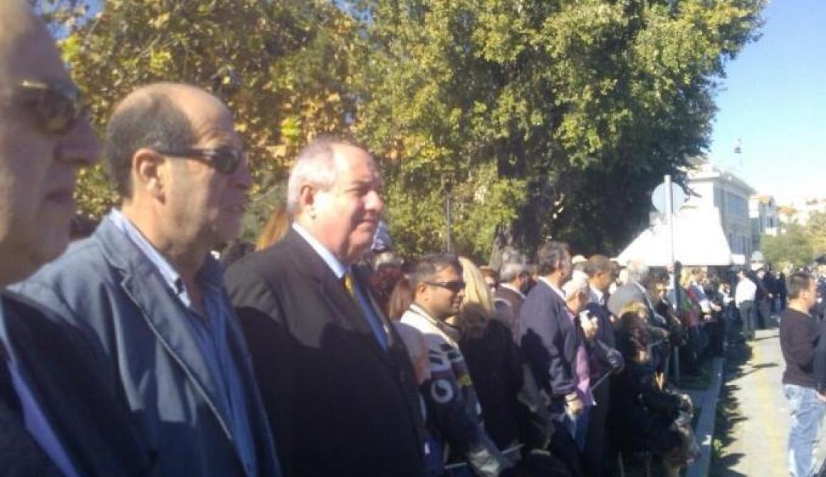 Τ.Κουίκ: «Ευτυχώς που πρόλαβα να δω την παρέλαση στο νησί πριν την καταργήσουν ορισμένοι»