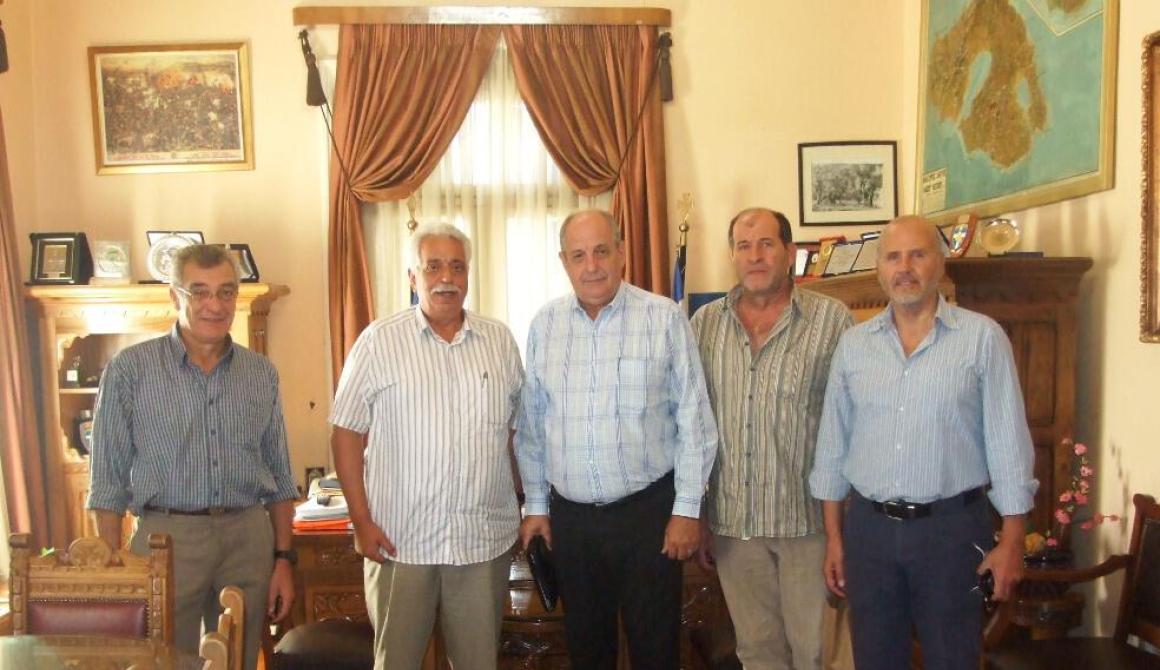 Συνάντηση Περιφερειάρχη με τον Κοινοβουλευτικό Εκπρόσωπο των Ανεξάρτητων Ελλήνων κ. Τέρενς Κουίκ