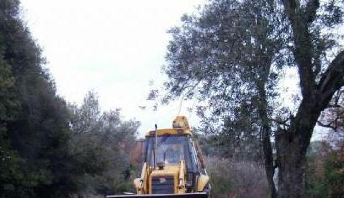 Εργασίες αποκατάστασης αγροτικού δικτύου από την Περιφέρεια