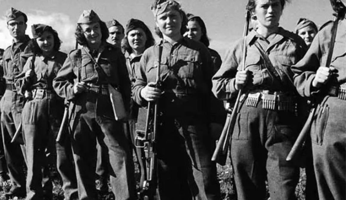 ΕΛΑΣίτισσες φωτογραφημένες από τον Ντμίτρι Κέσελ