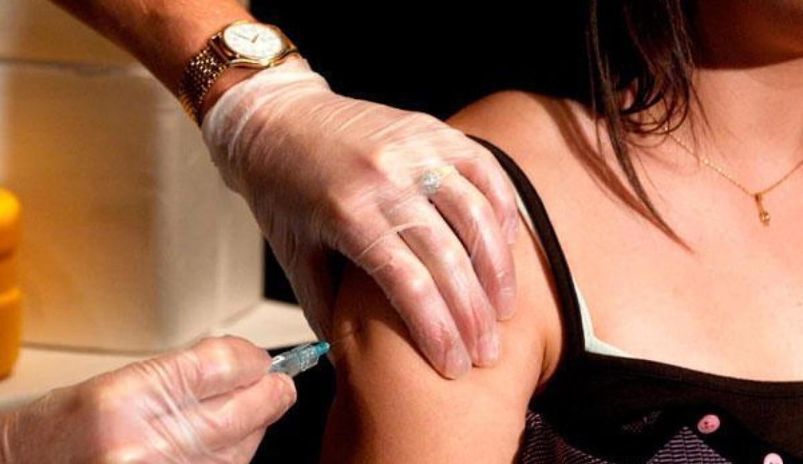 Δωρεάν εμβολιασμός των ανασφάλιστων με το αντιγριπικό εμβόλιο