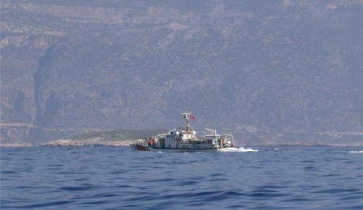 Τουρκική ακταιωρός άνοιξε πυρ εναντίον ελληνικού καταμαράν που μετέφερε λαθρομετανάστες στη Σύμη
