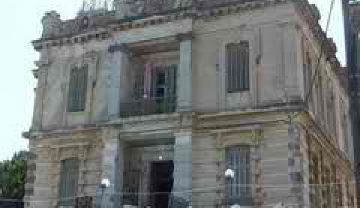 Φωτογραφίες του Βασίλη Κατσαρού «Reflect»  στο Αρχοντικό Γεωργιάδη