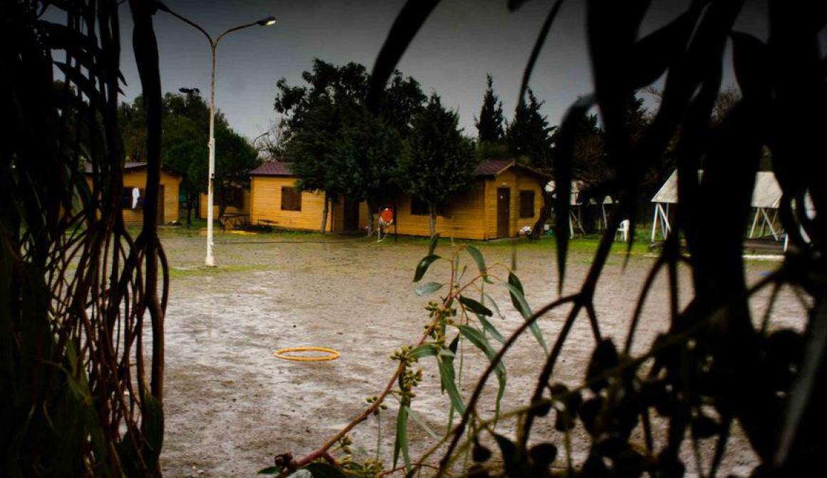 «Ανοιχτό κέντρο υποδοχής για πρόσφυγες και μετανάστες ΠΙΚΠΑ Λέσβου » του Στέλιου Κραουνάκη