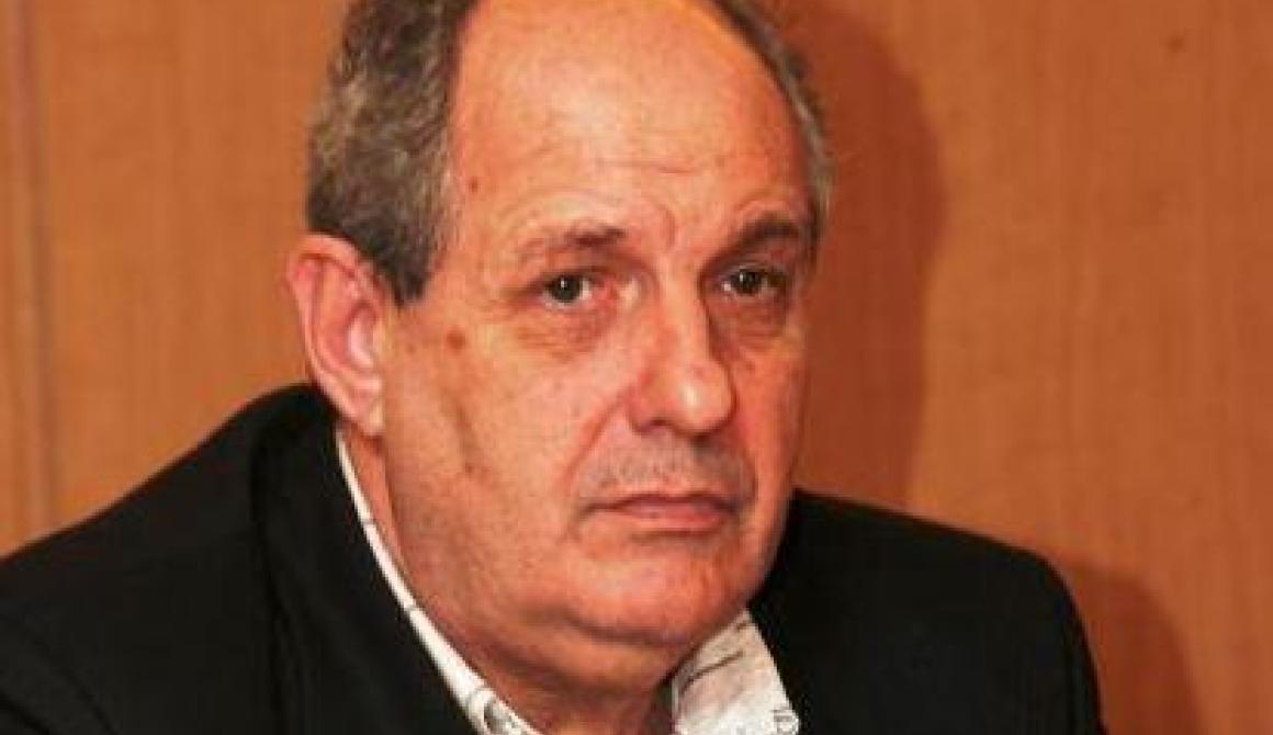 Ερώτηση Τέρενς Κουίκ για τα κενά των εκπαιδευτικών στη Λέσβο