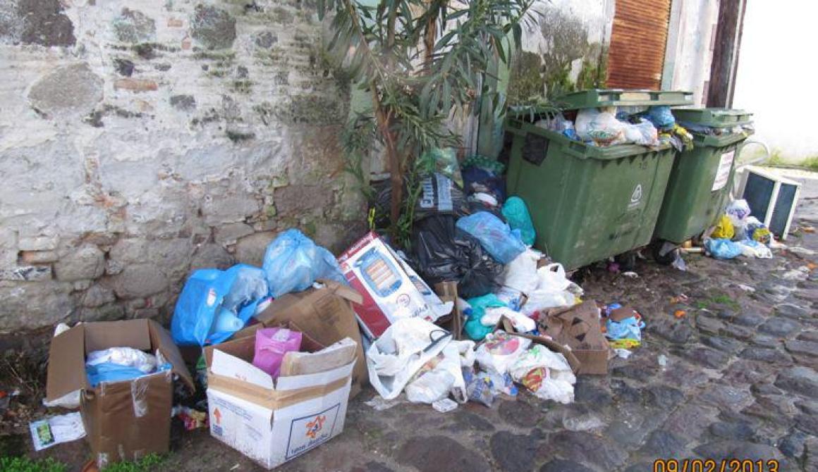 Φωτογραφίες ντροπής στο Μανταμάδο