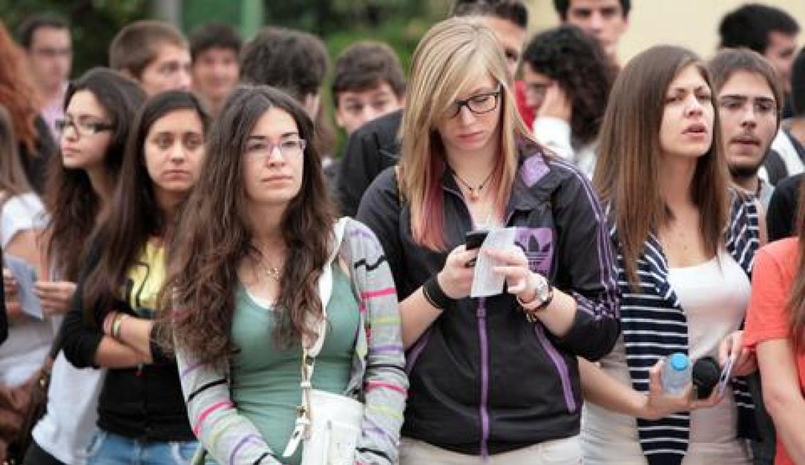 Απεργίες εν μέσω εξετάσεων θα προτείνει η ΟΛΜΕ