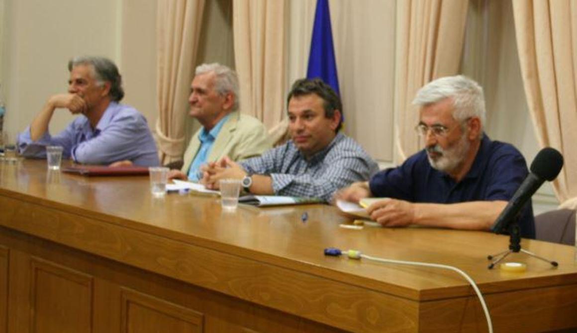 Ο Τίτος Πατρικίος στη Μυτιλήνη  - Παρουσιάστηκε η ποιητική συλλογή του Γιάννη Κωνσταντέλλη 