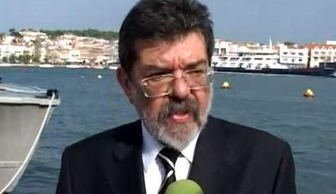 «Δήμαρχε Λέσβου,οι μετανάστες δεν είναι σκουπιδάκια»