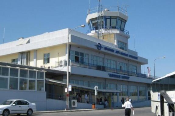 Σύλληψη αλλοδαπών για χρήση πλαστών ταξιδιωτικών εγγράφων στον Αερολιμένα Μυτιλήνης