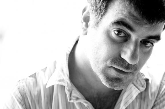 Ο Κ. Βαξεβάνης νικητής του πρώτου Διεθνούς Βραβείου Δημοσιογραφίας Julio Anguita Parrado