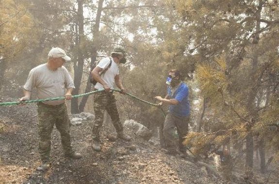 Κάηκε το 1/3 της Χίου