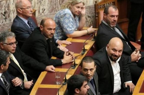 Την άρση ασυλίας των βουλευτών Ζαρούλια, Κασιδιάρη, Παναγιώταρου, Μπούκουρα και Β. Καπερνάρου ψήφισε η Βουλή