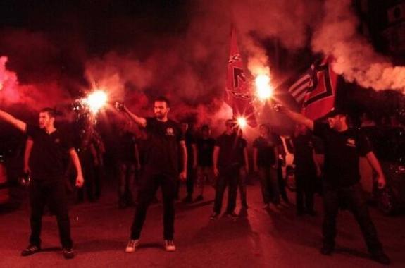 Χάιλ Κας! 16χρονο κορίτσι περιγράφει το φαινόμενο της Χρυσής Αυγής.