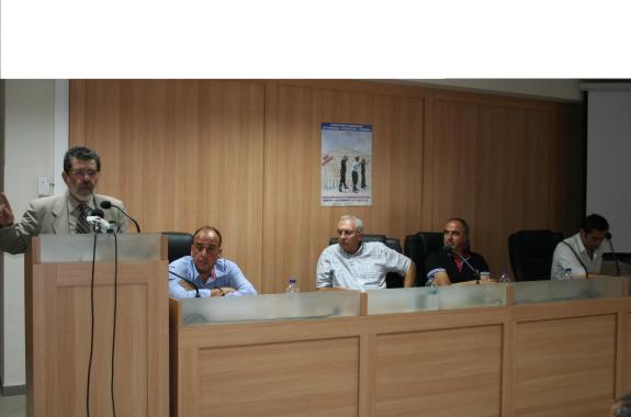 Στο Πειραιά και σε όλη την Ελλάδα ... στέλνει ο Δ. Βουνάτσος του μετανάστες!