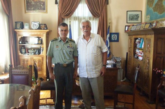 Συνάντηση Περιφερειάρχη με το νέο Διοικητή της 98 ΑΔΤΕ