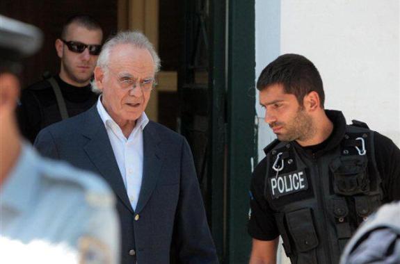 Βούλευμα-καταπέλτης για τον Άκη από το Συμβούλιο Εφετών. Κατηγορείται ότι έδρασε «κατ' επάγγελμα και με σχέδιο»