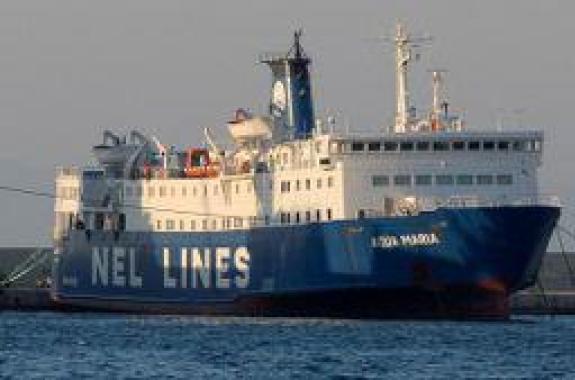 Καταγγελία 100 επιβατών για το «Aqua Maria» και τις πολύωρες καθυστερήσεις 