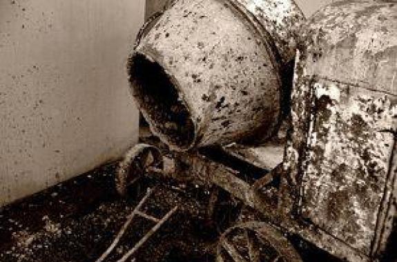 Τσιμεντονησίδες-Γράφει ο Κρίτων Αρσένης