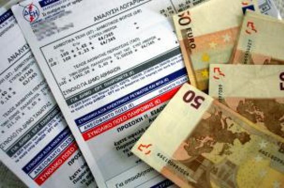 Μπάχαλο με το χαράτσι της ΔΕΗ, το ζητάνε και δεύτερη φορά από φορολογούμενους