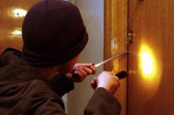 Κλοπή στα Πάμφιλα με λεία 5.000 ευρώ περίπου