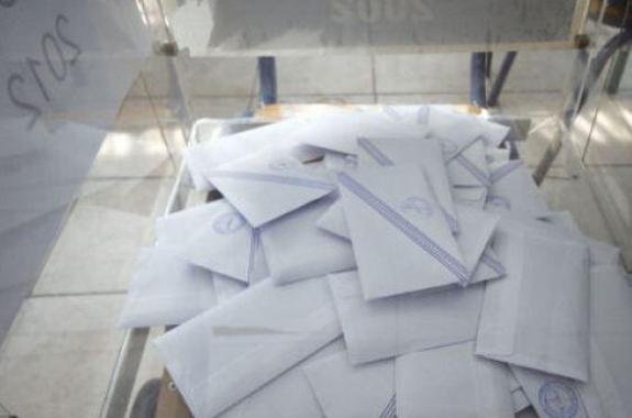Προβάδισμα της ΝΔ έναντι του ΣΥΡΙΖΑ, δείχνουν 4 δημοσκοπήσεις
