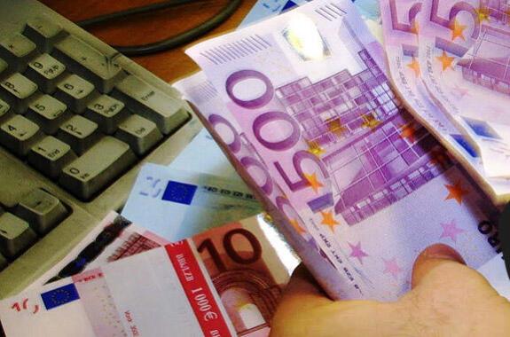 Δισεκατομμύρια ευρώ στο εξωτερικό από πολίτες του... αφορολόγητου!