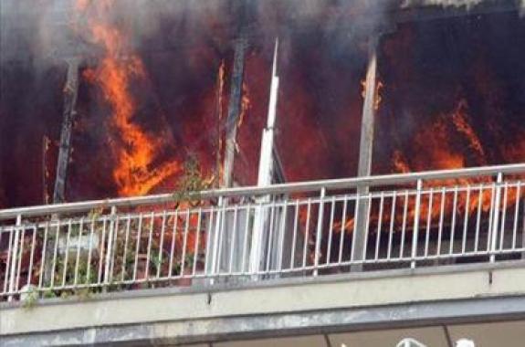 Φωτιά σε διαμέρισμα στη Μυτιλήνη-Αναίσθητη ανασύρθηκε η ενοικιάστρια