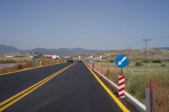 Καθυστέρηση στη δημοπράτηση του οδικού άξονα Καλλονής-Πέτρας