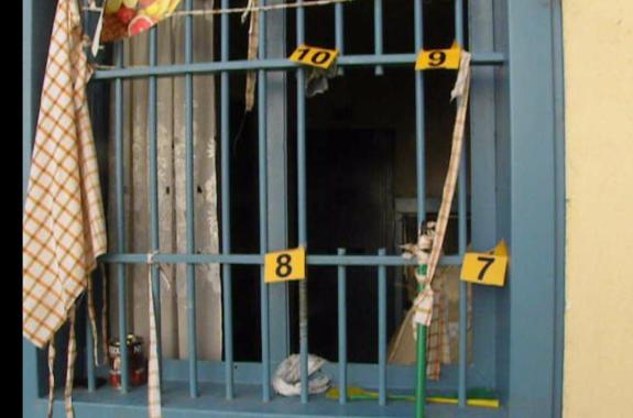 Συνέλαβαν 3 από τους δραπέτες των φυλακών Τρικάλων - Έρευνες για τον εντοπισμό των υπόλοιπων